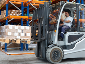 Ben jij op zoek naar een Heftruck training, neem dan contact met ons op.